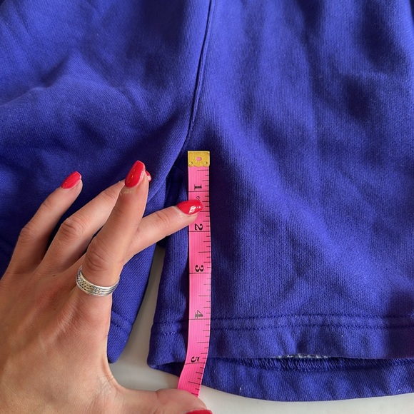 Aritzia boyfriend sweat shorts - Picture 5 of 7